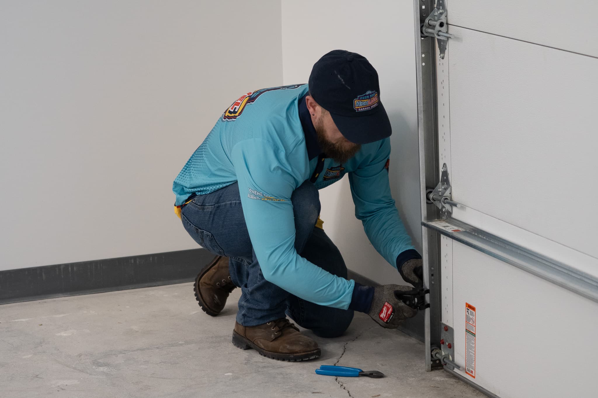HighLevel technician performing roller replacement